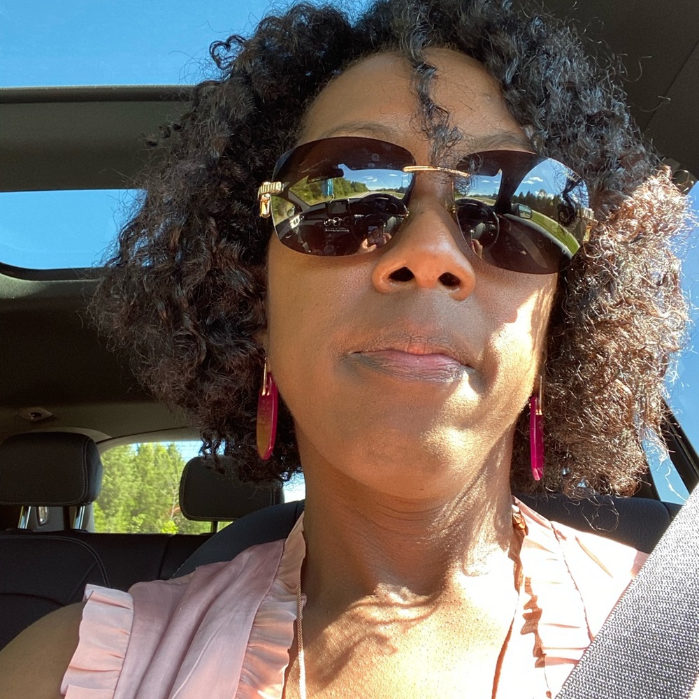 Meet your Posher, Marsha